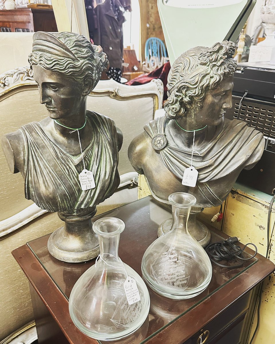 Bronzed terracotta heads,perfect for the garden as they are frost proof. Open 10-5pm #gardens #gardensofinstagram #gardenstatues #terracottaheads #gardeninspiration #gardenhaven #gardendecor #gardenphotography #gardenideas #astraantiquescentre #hemswell #lincolnshire