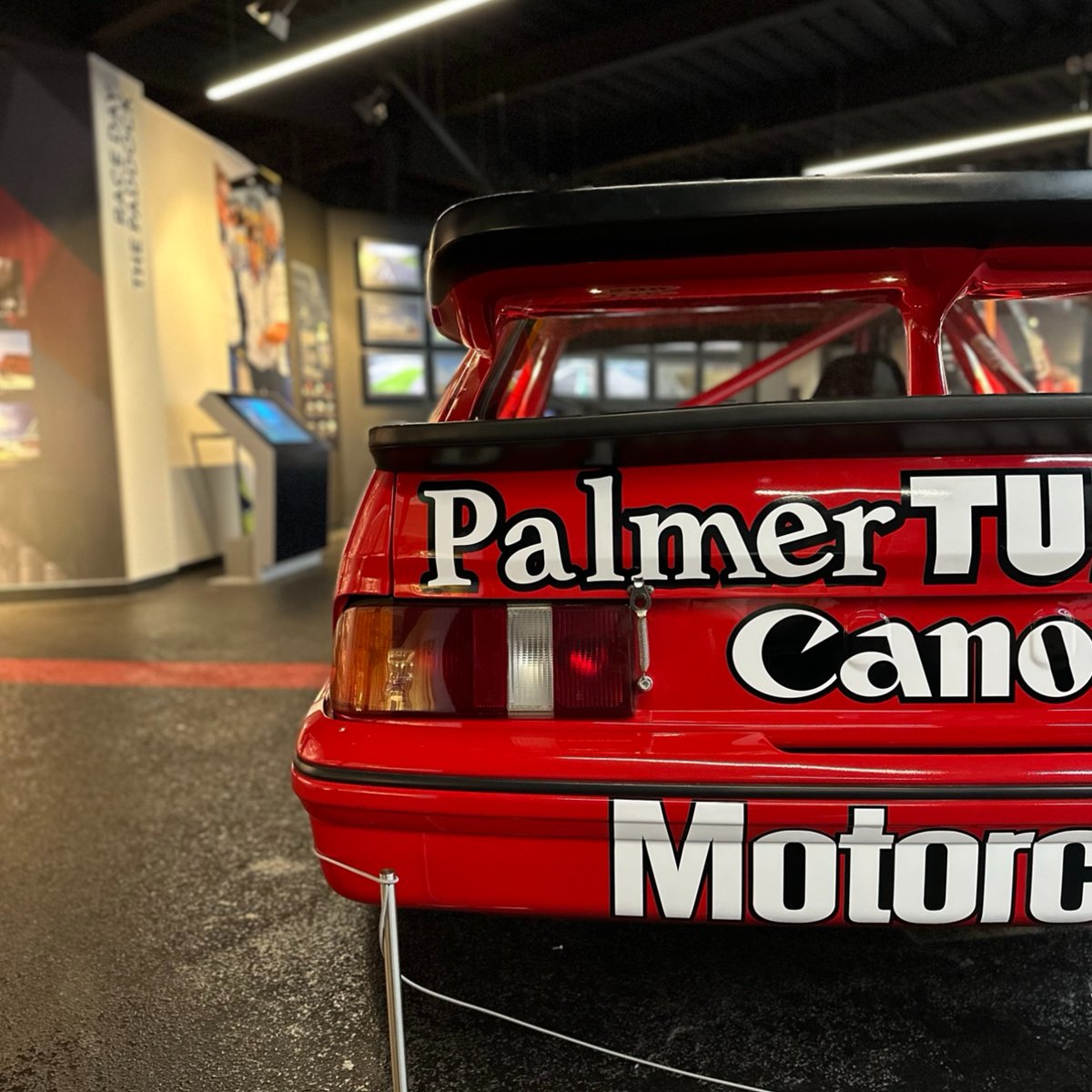 #OnThisDay in 1987, the Ford Sierra Cosworth RS500 was homolgated for Group A Touring Car Racing... and went on to become one of the most successful touring cars ever built!

#RS500 #cosworth #BTCC #dickjohnson