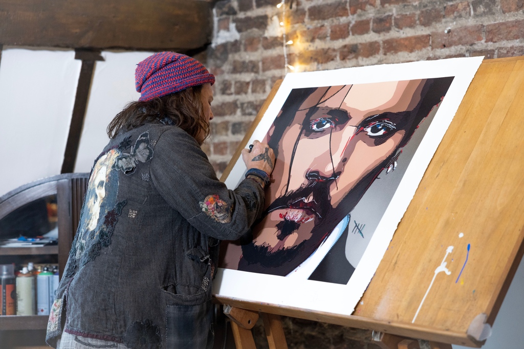 castlegalleries's tweet photo. LAST DAY REMAINING TO BUY! ​

At midnight, Johnny Depp's exclusive time-limited edition release will officially close. If you're yet to secure your artwork, click here to shop now. ​https://t.co/sdze1yR1oo

Photo credit: Elliot Nyman https://t.co/nSp51GraUU