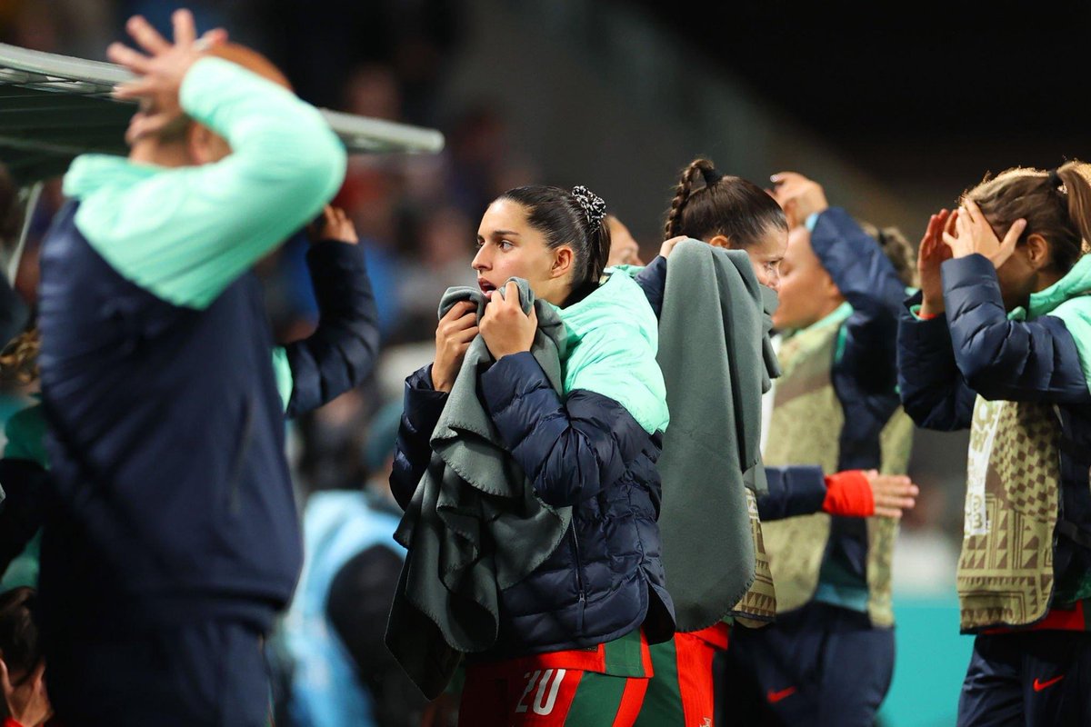 rcostadoazeite's tweet image. Ainda não acredito naquele poste...