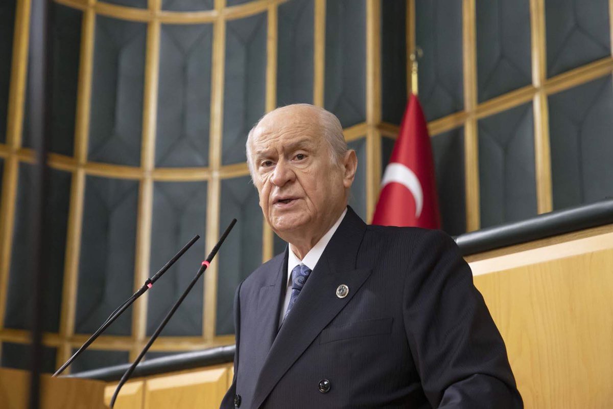 Esenyurt’ta işlenen menfur bir cinayet üzerinden toplumsal yapıya korku aşılayan, tedirginliği artıran, güven ve huzur ortamını karartmaya çalışanlar da siyasetten ve demokrasinden umudunu kesen zillet zihniyetinden başkası değildir.

Suç ve suçluyla mücadele kararlılıkla devam