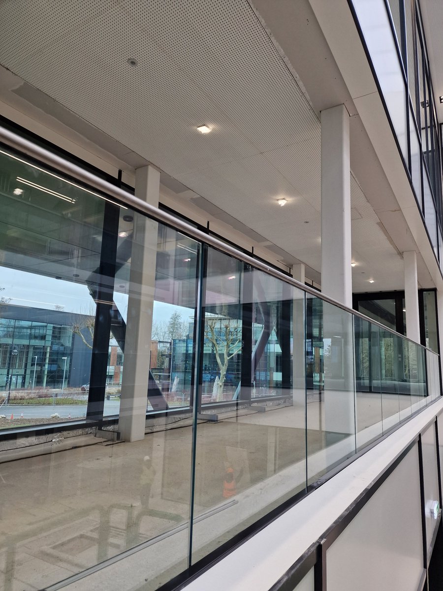 ZefyrGroup's tweet photo. Staircases, balustrades, handrails,  vertical fin screening and louvre screens for VolkerFitzpatrick on the Foundation Park project in Maidenhead.
#balustrade #handrail #staircase #verticalscreening #louvrescreen #facades #anodised #ppc #VolkerFitzpatrick 
https://t.co/JrUvQutoYS https://t.co/vaeYwDknXG