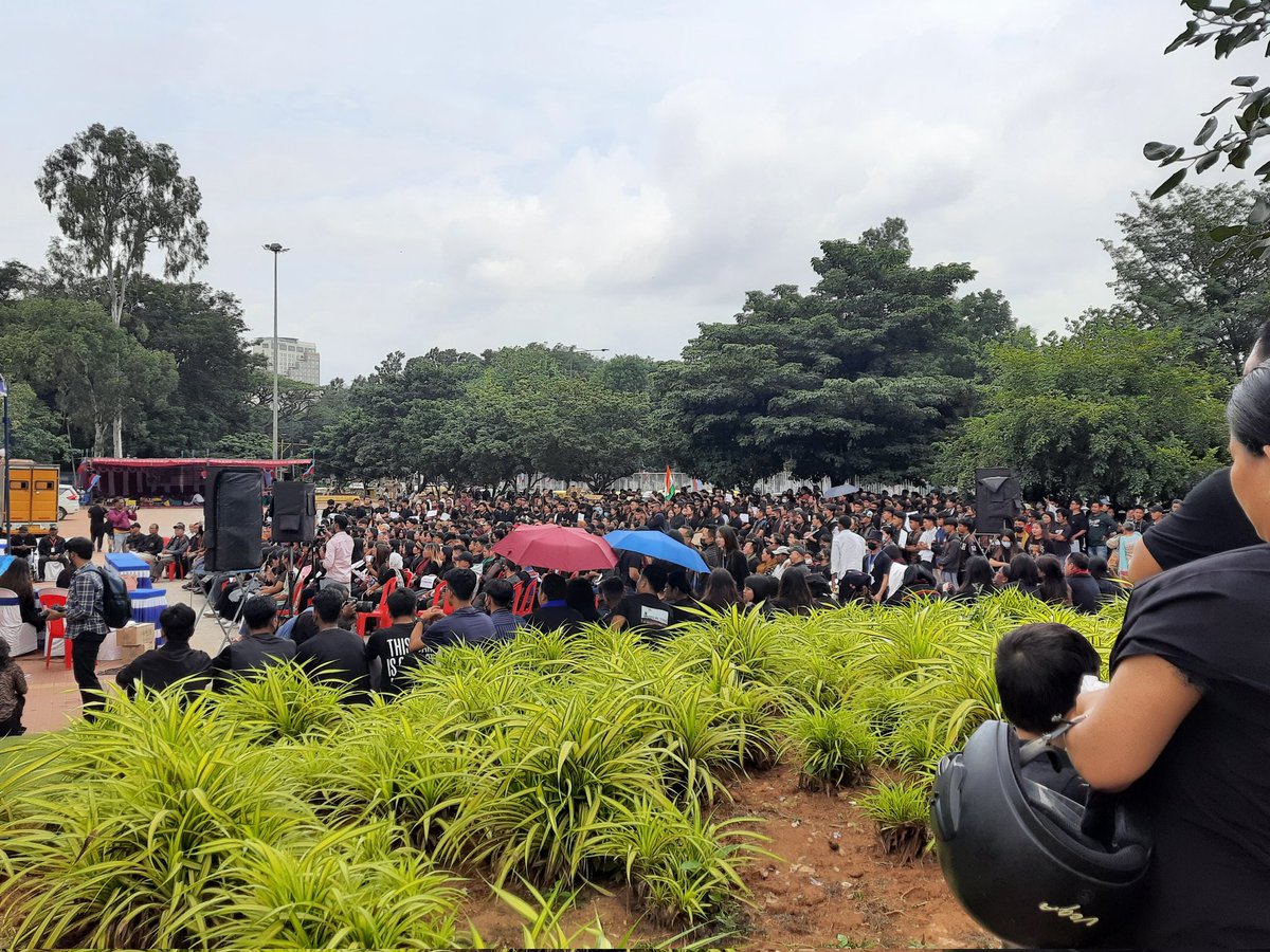 Zuii17's tweet photo. Today's peaceful solidarity protest for #Kuki_Zo victims at Freedom Park, Bengaluru
#Whatisthisbehavior
#ManipurViolence
#Kuki_Zo_Women_lives_matter
#Kukizolivesmatter
#MANIPUR
#SeparateAdministrationOnlySolution
#Gurugram
#Mewatviolence
#MewatTerrorAttack
#MewatVoilence https://t.co/FDdn4cSSch