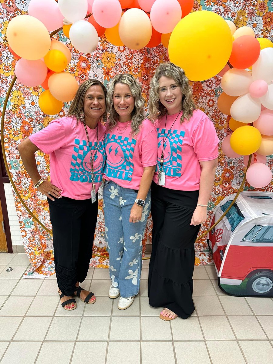 MikulaSam's tweet image. From stuffing 1200 backpacks yesterday and our staff back on campus today, the 23-24 school year is officially here! Time to get groovy with Bowie Elementary!