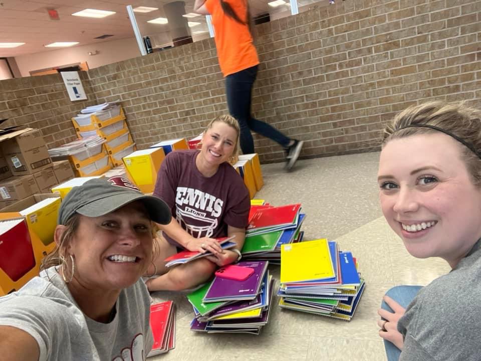 MikulaSam's tweet image. From stuffing 1200 backpacks yesterday and our staff back on campus today, the 23-24 school year is officially here! Time to get groovy with Bowie Elementary!