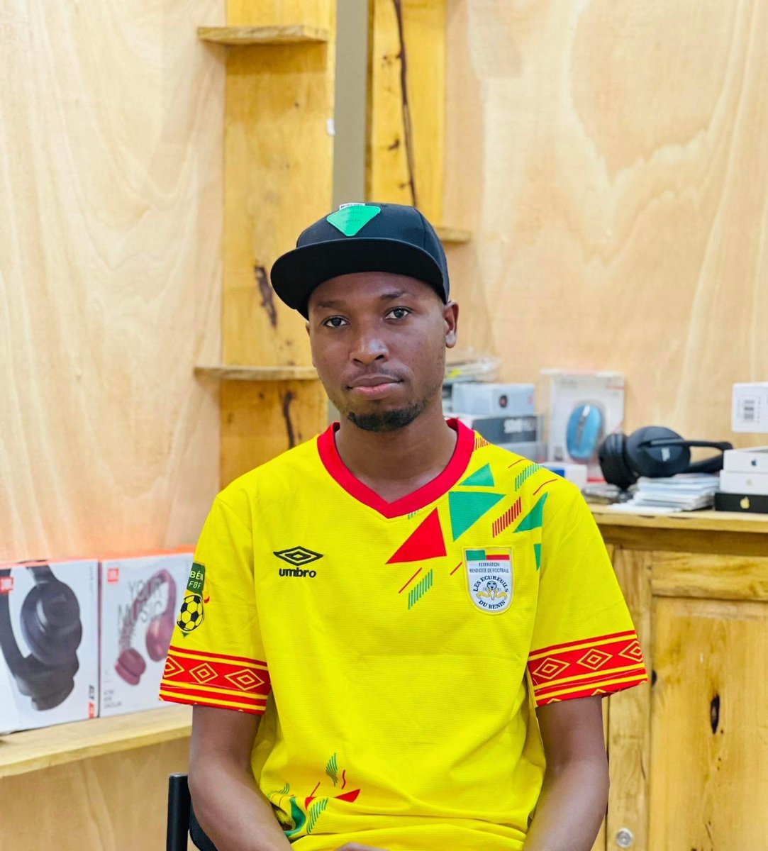 The Flag 🇧🇯                          The face 
#Independenceday