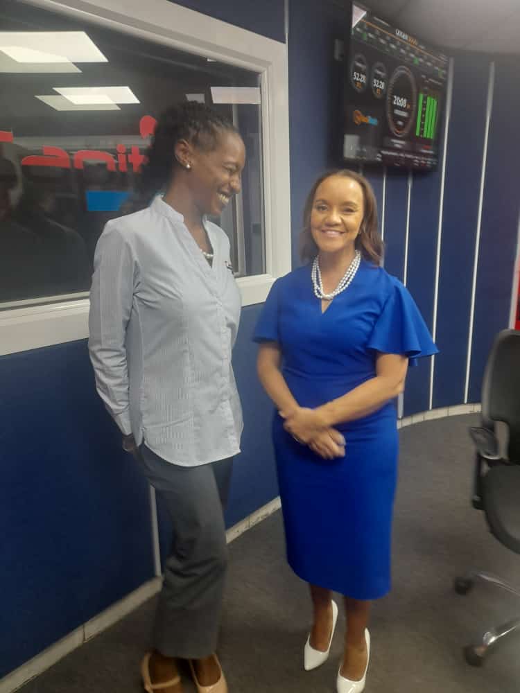 Roomby101's tweet photo. About last night's Election Conversations with Presidential Candidate Elizabeth Valerio, the only female candidate running for the top job in this Election. ICYMI 》》》》Facebook live video on @capitalkfm @Roomby101 @PresValerio #ZimElection #23August23 https://t.co/FFX5z7D3yC