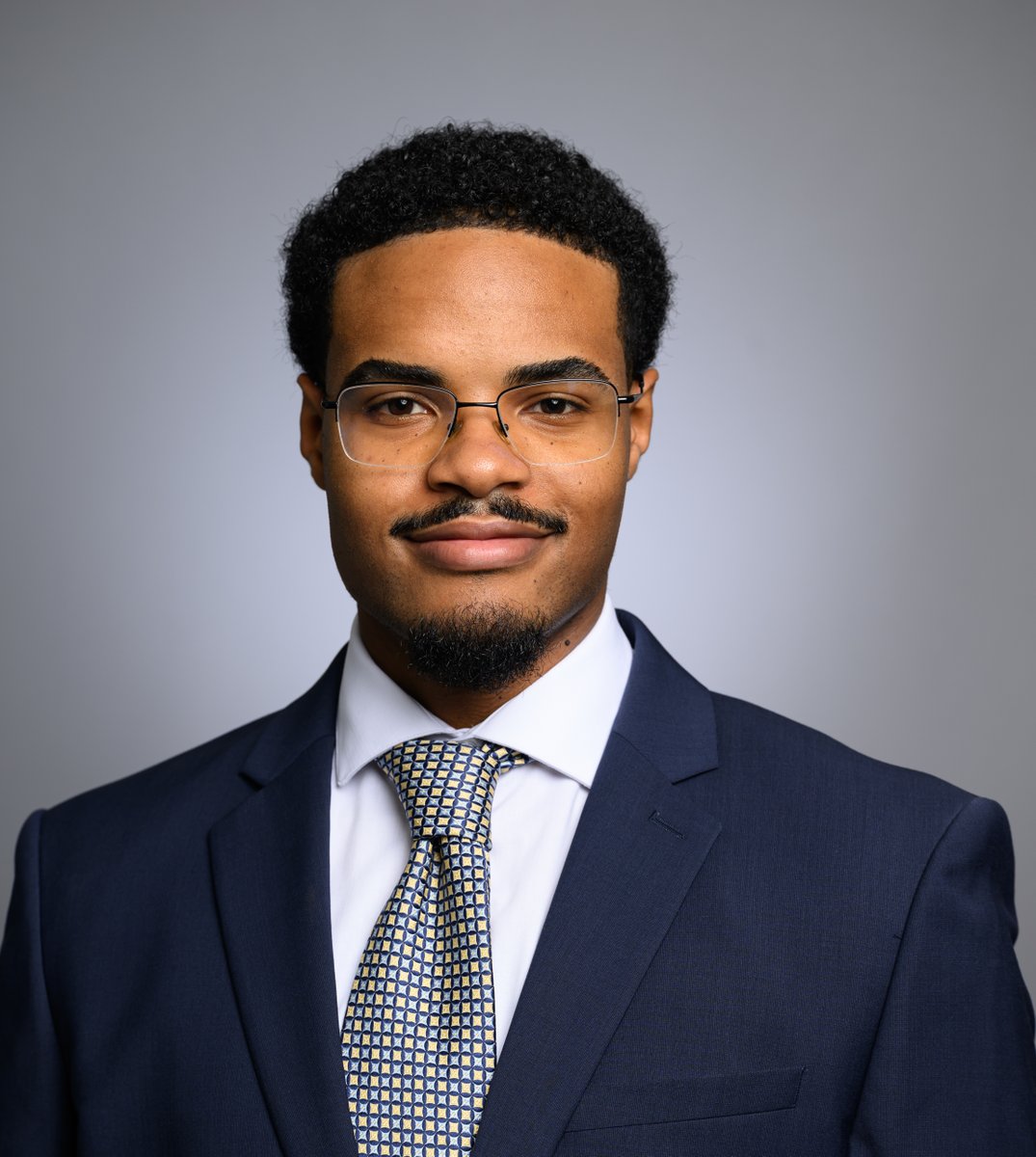 Justin_Montag19's tweet photo. Hi #MedTwitter! 
My name is Justin Montague, a current MS4 @RWJMS applying into #internalmedicine for #Match2024. 

Professional interest include mentorship and improving access to care. 

Outside of medicine, I am a Philly sports fanatic and enjoy music through learning to DJ. https://t.co/bWMV1jhnWR