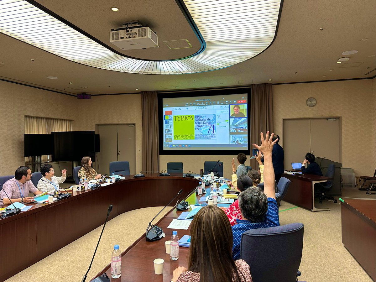 juancagomeza's tweet photo. Gran iniciativa de colaboración del @METI_JPN  en la implementación del #GoodDesignAward en Colombia. 

Esta alianza promete impulsar la innovación, la diversificación y el valor agregado del diseño en nuestro país. #GDA #METI #Colombia @PROCOLOMBIACO https://t.co/svyeA7vAOz