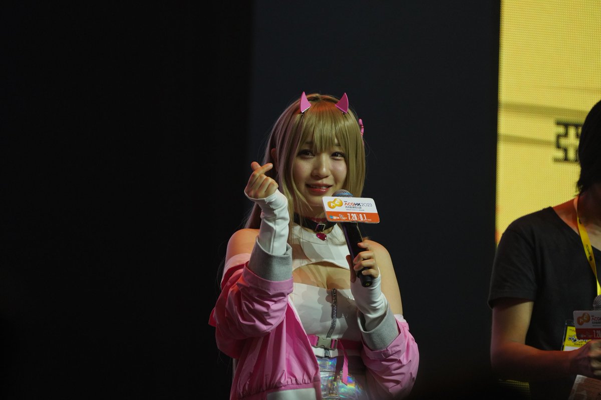 cona_pita's tweet photo. 伊織さんはついに香港のACGイベントに来ました！��当にもえもえです！可愛いです！ご来訪いただきましてありがとうございます！大変お疲れ様でした！！！✨✨✨✨✨✨✨
#伊織もえ https://t.co/EqD6mo7EtU