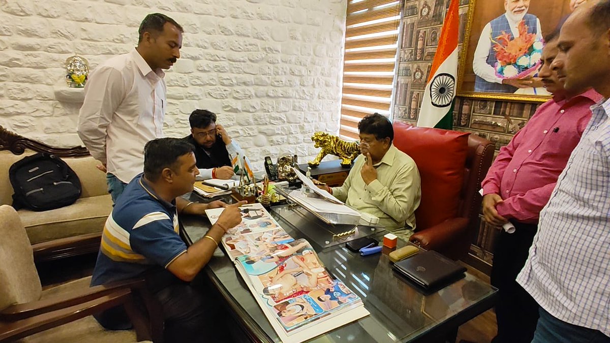 RohitnirSingh's tweet photo. कल मस्कुलर डेस्ट्रफी पीड़ित हरियाणा विधान सभा स्पीकर श्री ज्ञान चंद गुप्ता जी से मिला और मस्कुलर डेस्ट्रफी से पीड़ित बच्चो की पीड़ा के बारे में चर्चा की,उन्होंने बहुत अच्छे से हमारी पीड़ा को समझा और हर बोला जल्दी ही Cm साहेब से मुलाकात करवाने का आस्वासन भी दिया। @narendramodi https://t.co/1JbhNcBQlm