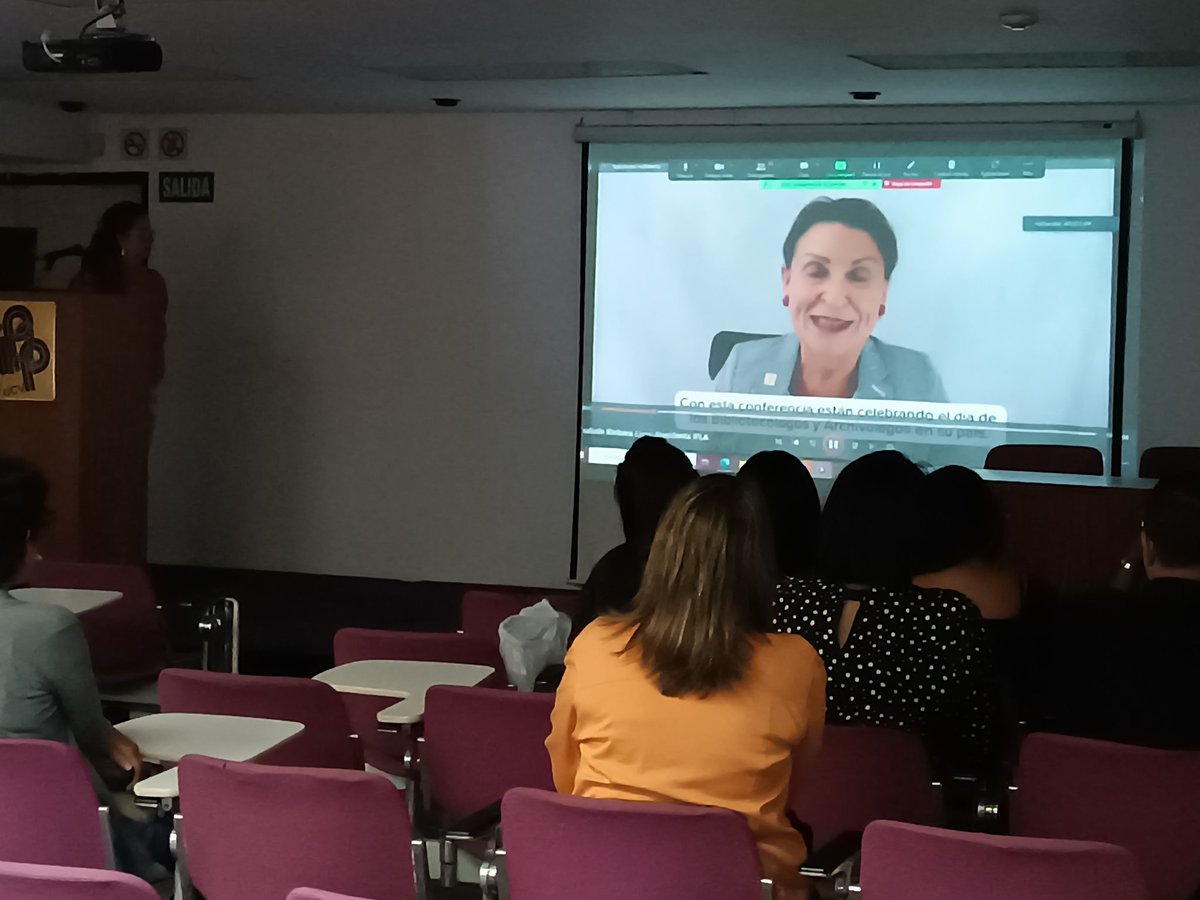 En el marco del Día del Bibliotecólogo y Archivólogo, se realiza en el auditorio de nuestro IPP el V Encuentro de Información y Comunicación.

Nuestro Pdte. <a href="/gregorio_afonso/">jose gregorio afonso</a> ofreció las palabras de bienvenida al evento.

#UCV #Profesores #Venezuela #DíaDelBibliotecólogo