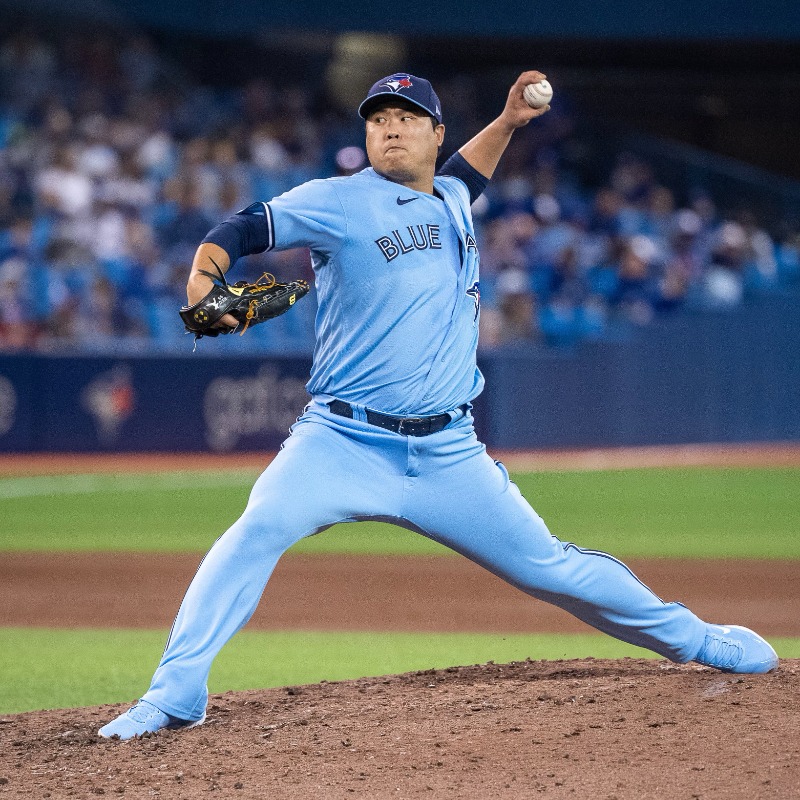 BlueJays's tweet photo. The Korean Monster Returns! 

코리안 몬스터 그가 돌아왔다!