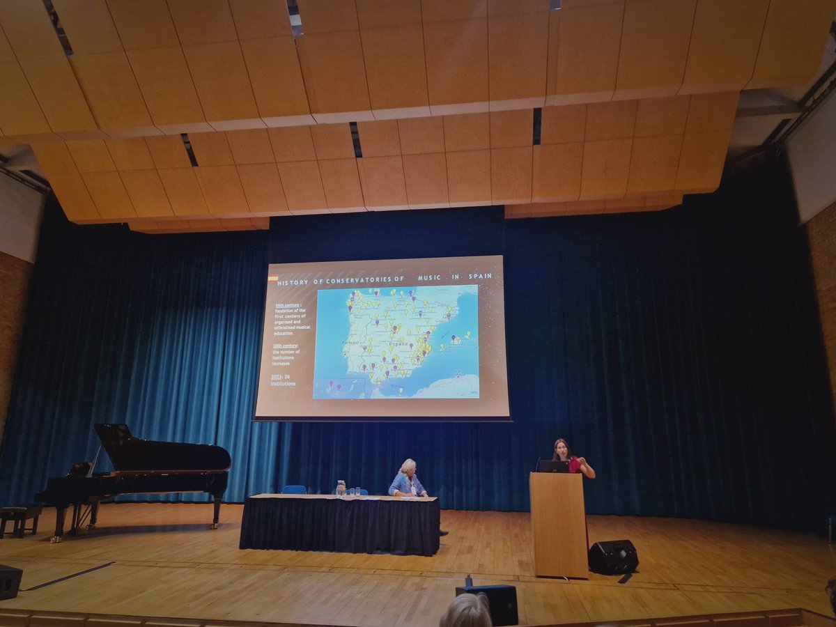 Federica Riva de <a href="/IAML_AIBM/">IAML/AIBM</a> Italy y Mercedes Fernández de <a href="/consmupa/">CONSMUPA</a> , han dialogado de la situación de las bibliotecas en los conservatorios superiores de música en ambos países. #conservatorios #música
