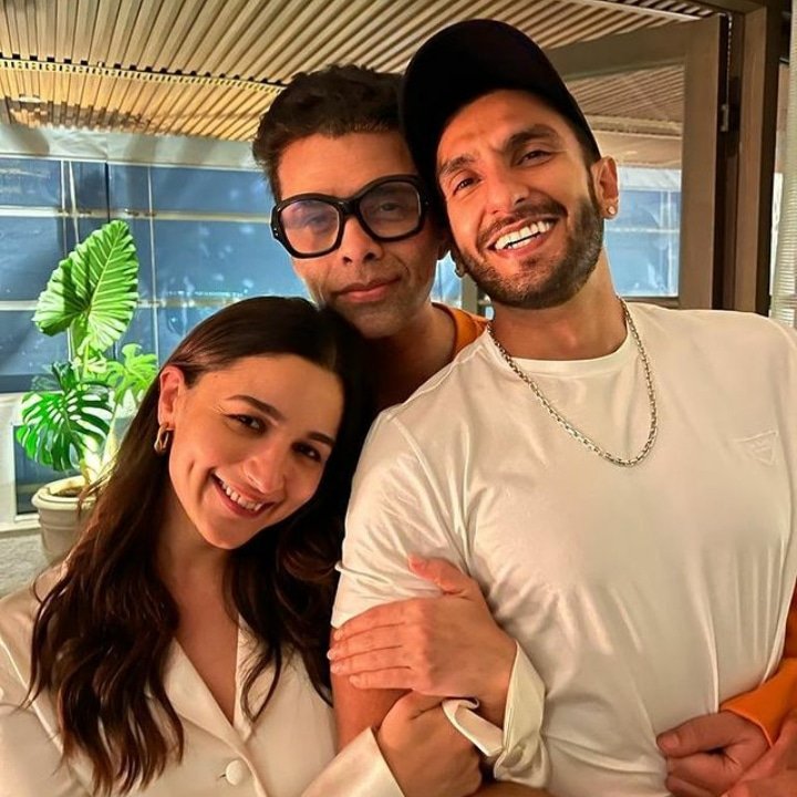 Neha_Aliaabhatt's tweet photo. #RockyAurRaniKiPremKahani ❤✨ https://t.co/bJZuuYIhEw