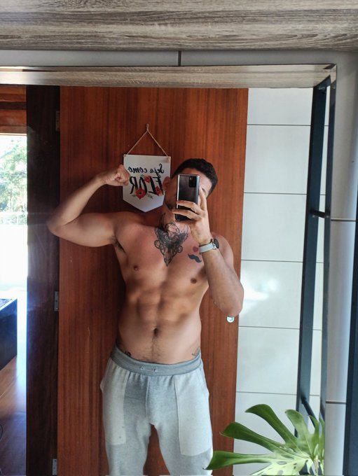 Dois meses sem treinar e a carca&ccedil;a t&aacute; indo embora 🥹🥹 https://t.co/sG17GdPv2J