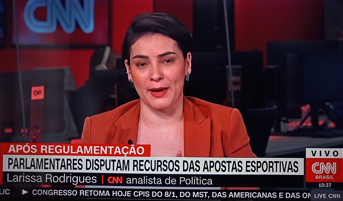 RezendeHygor's tweet photo. A boa notícia do Governo de isentar em até 50 dólares compras internacionais vem acompanhada de TAXAR apostas esportivas, ou seja, dá com uma mão e tira com a outra. Kkkkkkkkk https://t.co/MawcBQHKvv