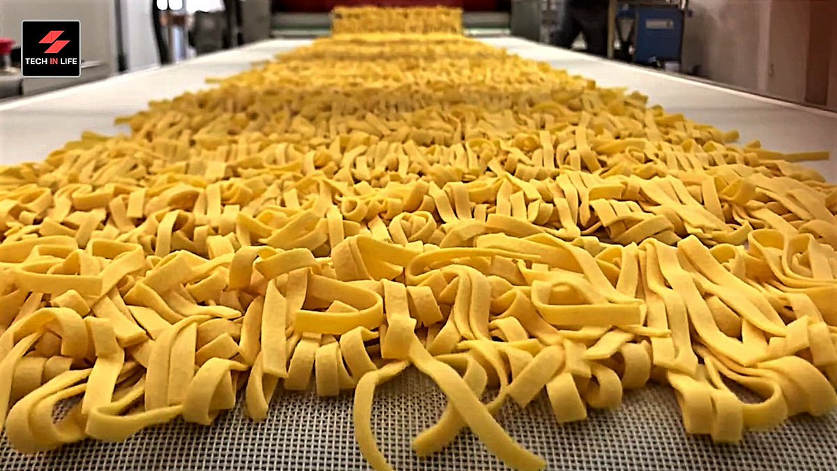 TechInLifeToday's tweet image. This Is How Your Favorite Pasta Made!

#pastamaking #pastafactory #howitsmade #foodfactory #shortvideoviral #shortvideo #techinlife #foodprocessingmachines #foodindustrymachines

youtu.be/1F1MaGWnmRM