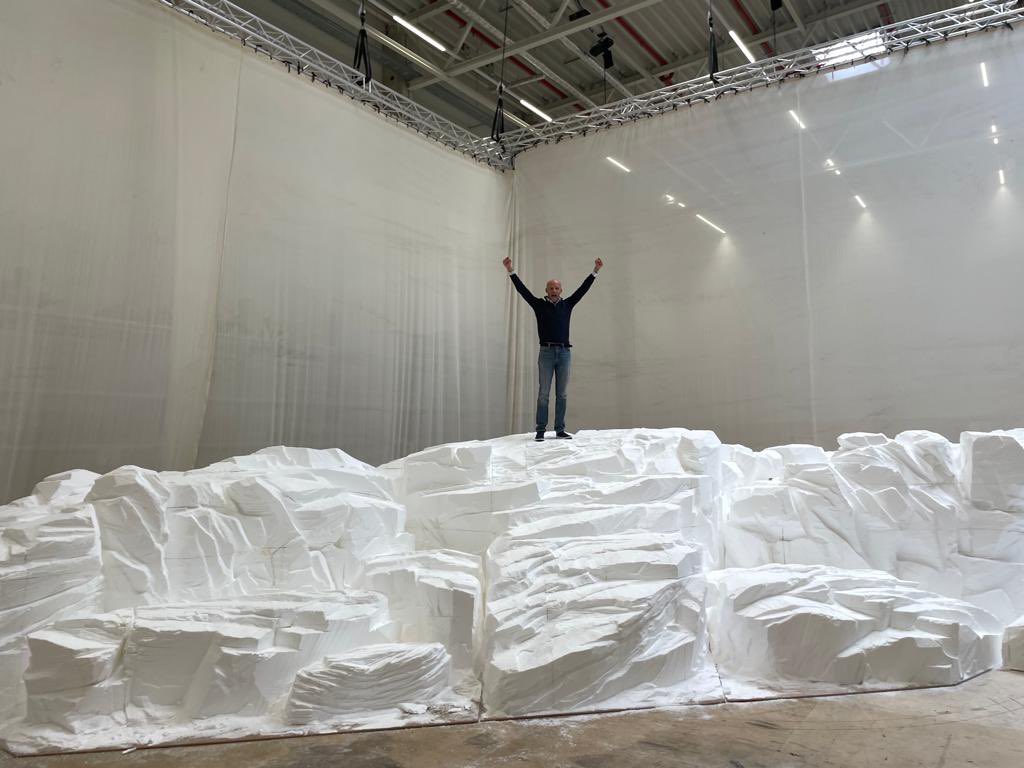 _florisvisser's tweet photo. Reconstructing the rocks of my beloved Crete by the phenomenal workshops @operkoeln for Mozart’s ‘Idomeneo re’ di Creta’… very happy director… feels like home…
#opera #set #design #frankphilippschlößmann #mozart #idomeneo #crete #feelslikehome #realizingadream #cologne https://t.co/nXhG4xnmji