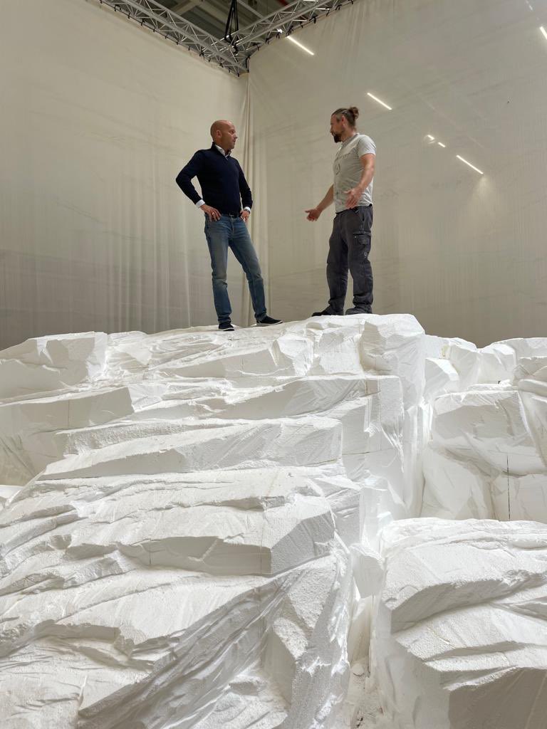 _florisvisser's tweet photo. Reconstructing the rocks of my beloved Crete by the phenomenal workshops @operkoeln for Mozart’s ‘Idomeneo re’ di Creta’… very happy director… feels like home…
#opera #set #design #frankphilippschlößmann #mozart #idomeneo #crete #feelslikehome #realizingadream #cologne https://t.co/nXhG4xnmji