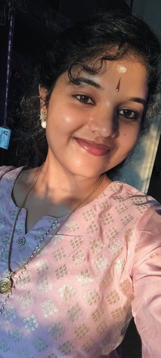 AnuKrish995's tweet photo. S M I L E :-) https://t.co/10tp8n6SlT