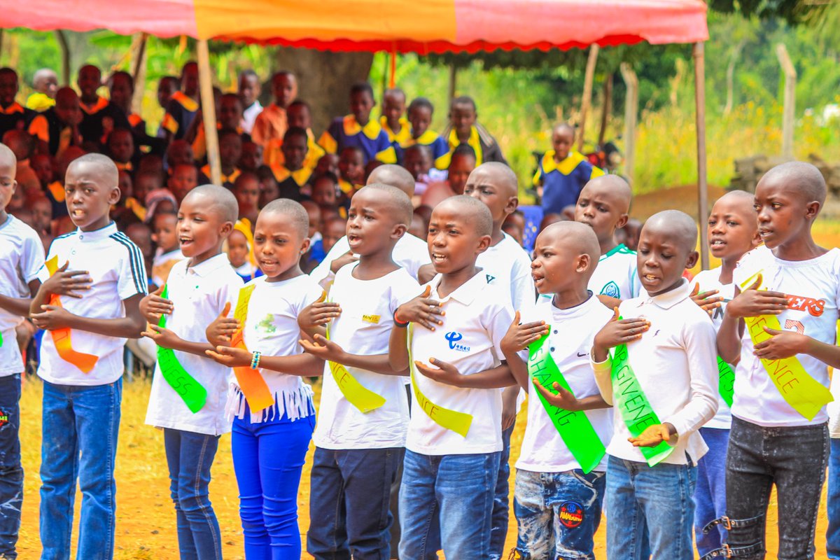 GoldenElitesS's tweet photo. Happy new month! If you missed it, come take a glance at this year's profound exhibition day of the Grade 3 that showcased the commitment to shaping a morally upright society.
#cbc
#exhibitionday
#funday
#gradethree https://t.co/yZbRi7sZG2