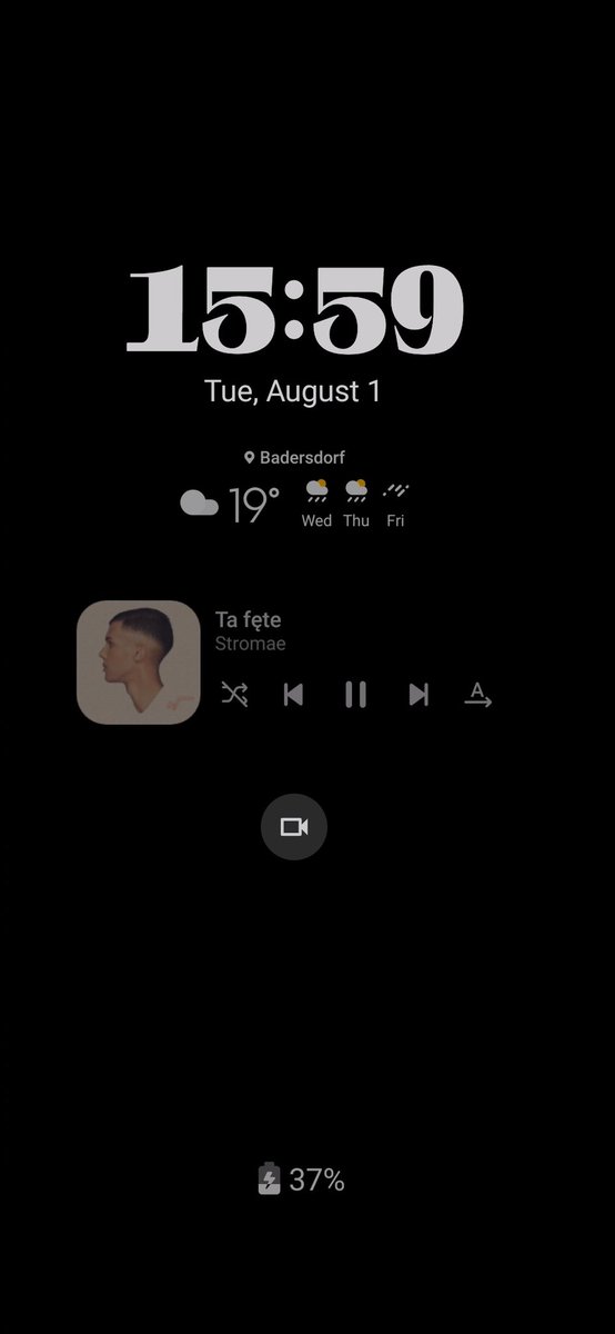 Vetrox360's tweet image. Official Lockscreen and AOD widgets in One UI right now!
With a new LockStar update, you can place any widgets you want on your lockscreen &amp;amp; AOD, and additionaly LockStar now supports aod to lockscreen animation!