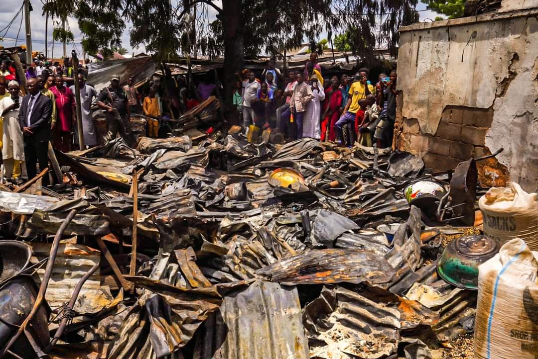 GovernorAUF's tweet photo. Today, I visited Yola market to commiserate with the market community over the incident that razed down 10 shops. I assured them of the government's support and donated the sum of N5,000,000 to aid in their recovery and rebuilding efforts. It was heartwarming to witness the resilience and unity of the market community during these challenging times, and I pledged to work closely with local authorities to provide further assistance and implement measures to prevent such incidents in the future. Additionally, I promised to collaborate in rebuilding a modern facility for the traders, ensuring a safer and more prosperous environment for everyone