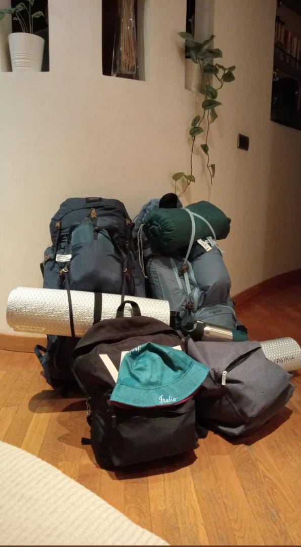 IvanaBarbacci's tweet photo. In questi giorni giovani più di 300mila giovani da tutto il mondo si stanno preparando per partecipare alle 𝑮𝒊𝒐𝒓𝒏𝒂𝒕𝒆 𝑴𝒐𝒏𝒅𝒊𝒂𝒍𝒊 𝒅𝒆𝒍𝒍𝒂 𝑮𝒊𝒐𝒗𝒆𝒏𝒕𝒖̀, che si apriranno domani a Lisbona. 
A tutti loro auguro buon viaggio, convinta che questa esperienza, la vicinanza con coetanei di Paesi diversi e l’incontro con Papa Francesco restituiranno loro un 𝒔𝒆𝒏𝒔𝒐 𝒑𝒊𝒖̀ 𝒂𝒖𝒕𝒆𝒏𝒕𝒊𝒄𝒐 𝒅𝒆𝒍𝒍𝒂 𝒗𝒊𝒕𝒂 𝒆 𝒅𝒆𝒍 𝒔𝒖𝒐 𝒗𝒂𝒍𝒐𝒓𝒆. Avendo fatto della scuola, della formazione, dell’apprendimento un movente quotidiano del nostro agire, noi della CISL Scuola dobbiamo lavorare affinché le nuove generazioni siano 𝒓𝒊𝒄𝒐𝒏𝒄𝒊𝒍𝒊𝒂𝒕𝒆 𝒄𝒐𝒏 𝒍𝒂 𝒔𝒑𝒆𝒓𝒂𝒏𝒛𝒂 𝒆 𝒖𝒏𝒂 𝒗𝒊𝒔𝒊𝒐𝒏𝒆 𝒐𝒕𝒕𝒊𝒎𝒊𝒔𝒕𝒊𝒄𝒂 𝒅𝒆𝒍 𝒇𝒖𝒕𝒖𝒓𝒐.
