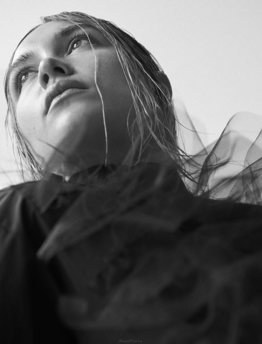 florence pugh daily tweet media