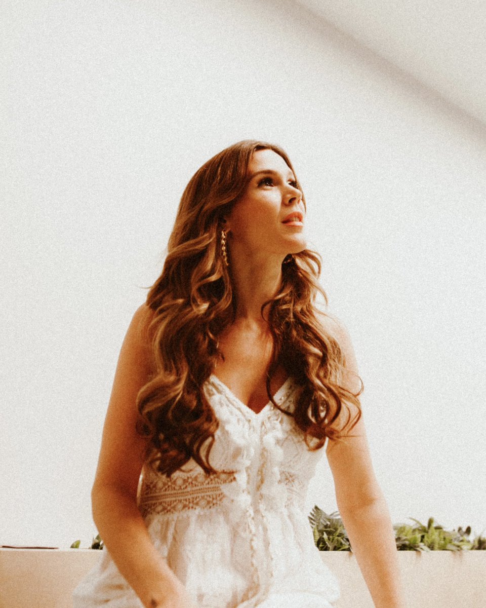 JossStone's tweet photo. The Internet Vs Reality 🤣
Which do you prefer?

‘20 Years of Soul’ US Tour tickets 🎟️
https://t.co/0mmRzkBAZi

📸 @BrookerCanTweet https://t.co/ogGL7QqjcR