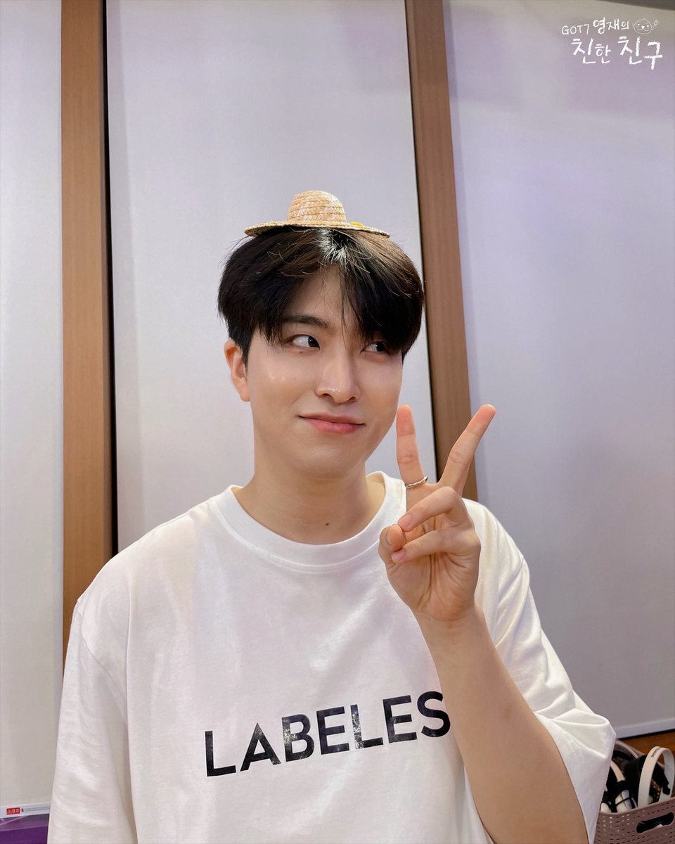 mbcbf_ever's tweet photo. 🦦친친🦦

어딘가 망충미 가득한 사진
음 만족스럽군요 ☺️💚 700 💚

#MBC #RADIO #GOT7영재의친한친구 #친한친구 #친친 #달친친 #달디 #GOT7 #갓세븐 #영재 #YOUNGJAE https://t.co/tENVj6Yanj