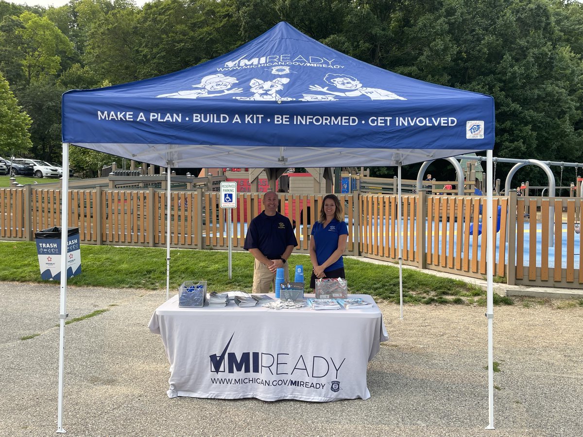 MichEMHS's tweet photo. Coast Guard Fest is underway in Grand Haven and we are there at Kids Day today! It's a beautiful day to stop by and say hi while we help you stay prepared for any emergency. https://t.co/18HGiBKd7p
@michgstatepolice @USCG @VisitGrandHaven #miready #coastguardfest https://t.co/1gou2iu0tf