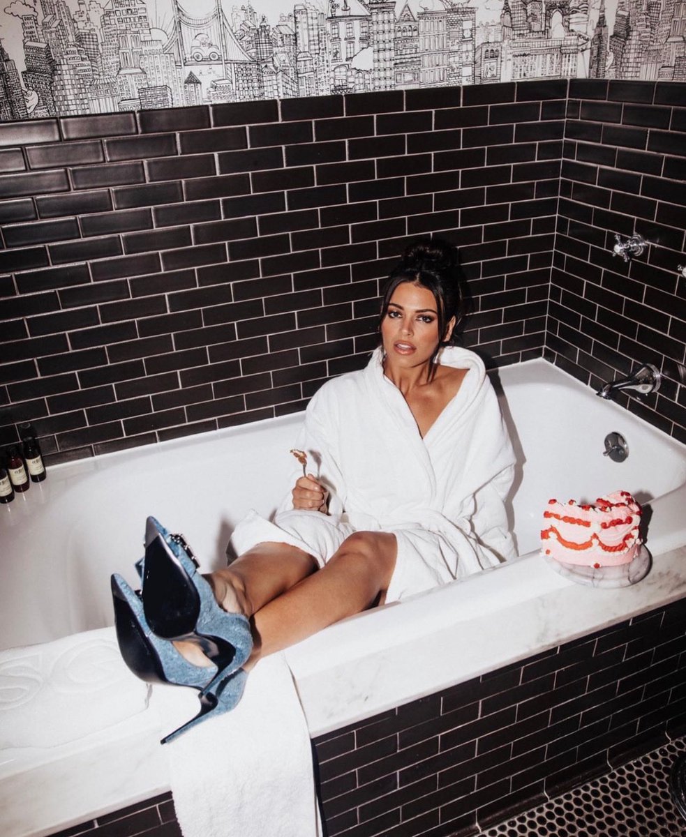 You can have your cake and eat it too 🎂 #SohoGrand
