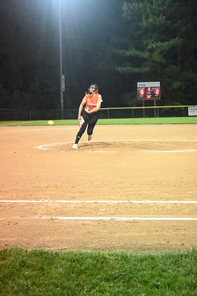 allyson_schauer's tweet photo. From last nights win again Latin America (11-1)!!! #LLWS #Softball https://t.co/i3qXGN9BmA