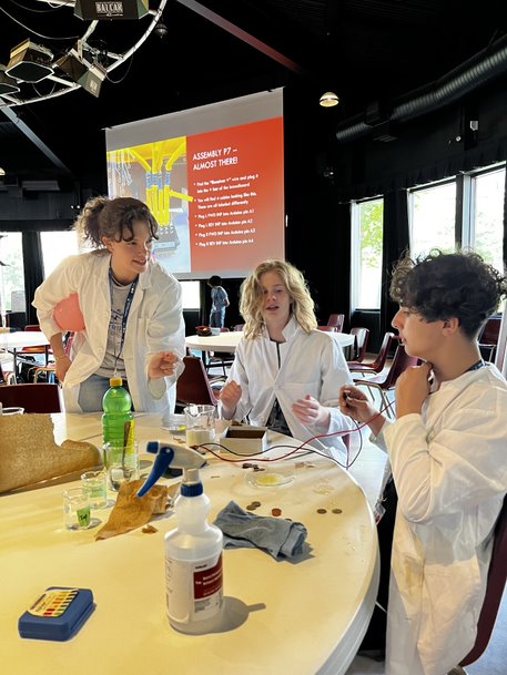 CambrianRD's tweet image. Week 2 of the #ElectrifyingTheFuture camp is in full swing! Empowering future engineers &amp;amp; scientists as they dive into electric vehicles &amp;amp; critical minerals.  #Ovin #STEM #FutureInnovators