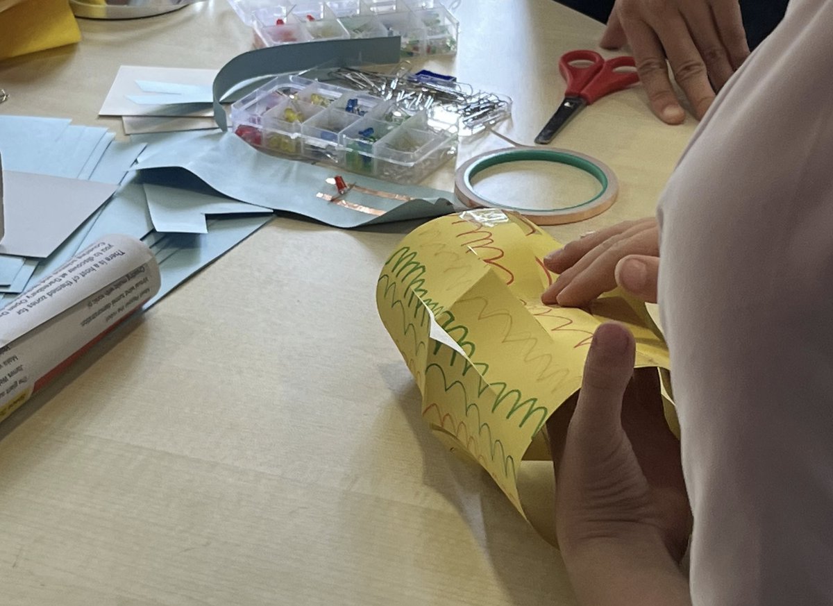 CLF_STFC's tweet image. As you may know, the CLF headed North this July to help engage more than 5,000 visitors on @DaresburyLab Open Day! 🤩

We are so chuffed that we were able to be a part of this incredible event.

Read about the CLF's exhibition here! 
➡️tinyurl.com/CLFDOW23