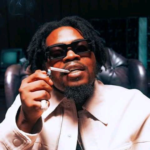 MAVINRECORD's tweet photo. #NewProfilePic https://t.co/wLDpKB6zeO
