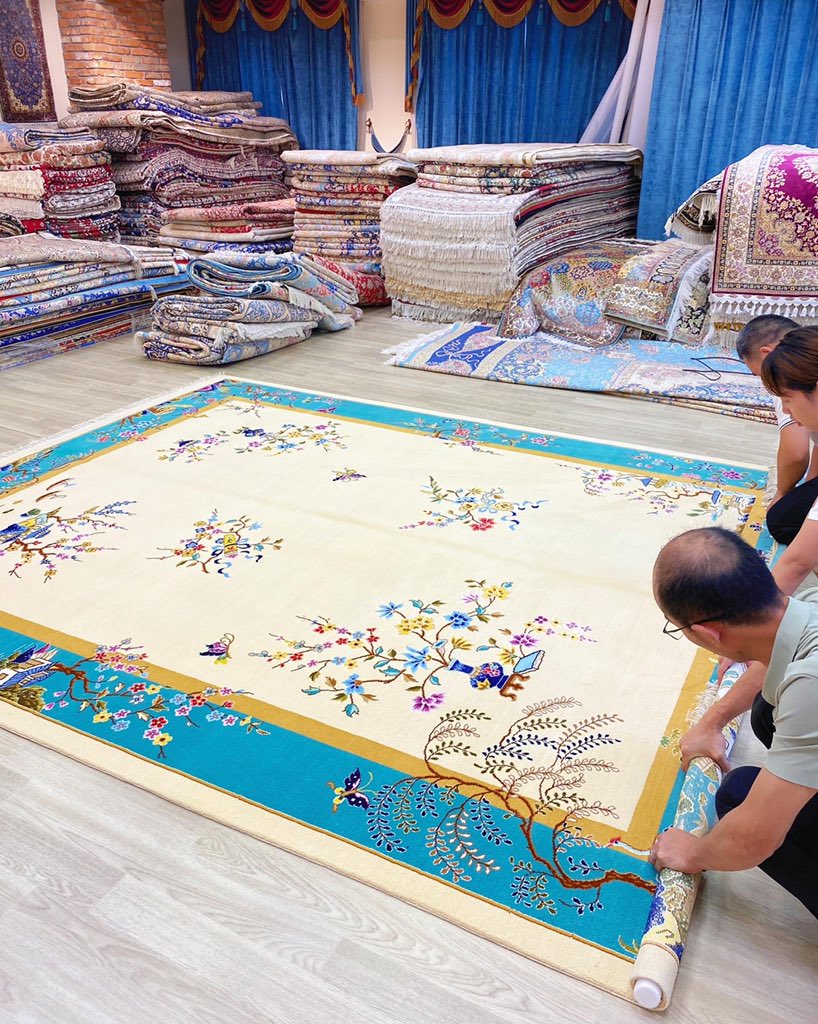 camelcarpet's tweet image. Handmade wool silk carpet to customer. #woolsilkcarpet #woolsilkrug
