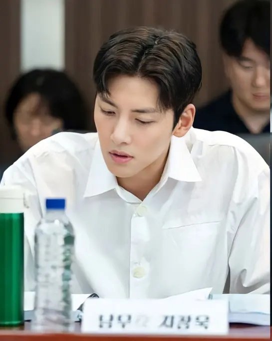 diaitudiaitu's tweet photo. AKHIRNYA KEJADIAN JUGA JI CHANG WOOK โค๏ธโ๐ฅ LEE SOO HYUK SATU DRAMA YAROBUUN
#์ฐ์จ์ํ #EmpressWoo
#์ง์ฐฝ์ฑย #JiChangWook #GoNamMu
#์ด์ํย #LeeSooHyuk #Gobalgi https://t.co/RoTdDnlGwD