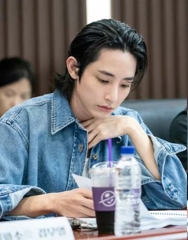 diaitudiaitu's tweet photo. AKHIRNYA KEJADIAN JUGA JI CHANG WOOK โค๏ธโ๐ฅ LEE SOO HYUK SATU DRAMA YAROBUUN
#์ฐ์จ์ํ #EmpressWoo
#์ง์ฐฝ์ฑย #JiChangWook #GoNamMu
#์ด์ํย #LeeSooHyuk #Gobalgi https://t.co/RoTdDnlGwD