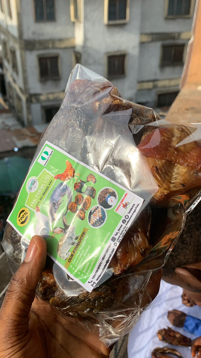 TakFarms's tweet photo. TAK OVEN DRIED/SMOKEN CATFISH
Pls help us Rt🙏🏾🙏🏾
Gut Free
Stone and Dirt Free
No preservatives
Spiced
High in proteins
1kg = # 8,000
500gm = # 4,000
Nationwide Delivery Service 🚚
Justice tsammani chimamanda niger benin Republic whitemoney wale edun https://t.co/Q4721dpCyV