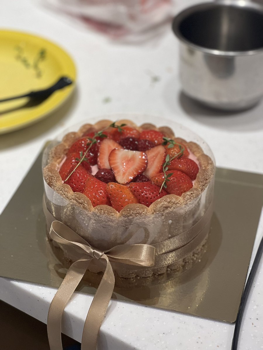 julicutiepie's tweet photo. เสร็จแล้ววว Charlotte aux fraises 🥹💖 #ทีน่าทีใจ https://t.co/FtSEbRV2eP