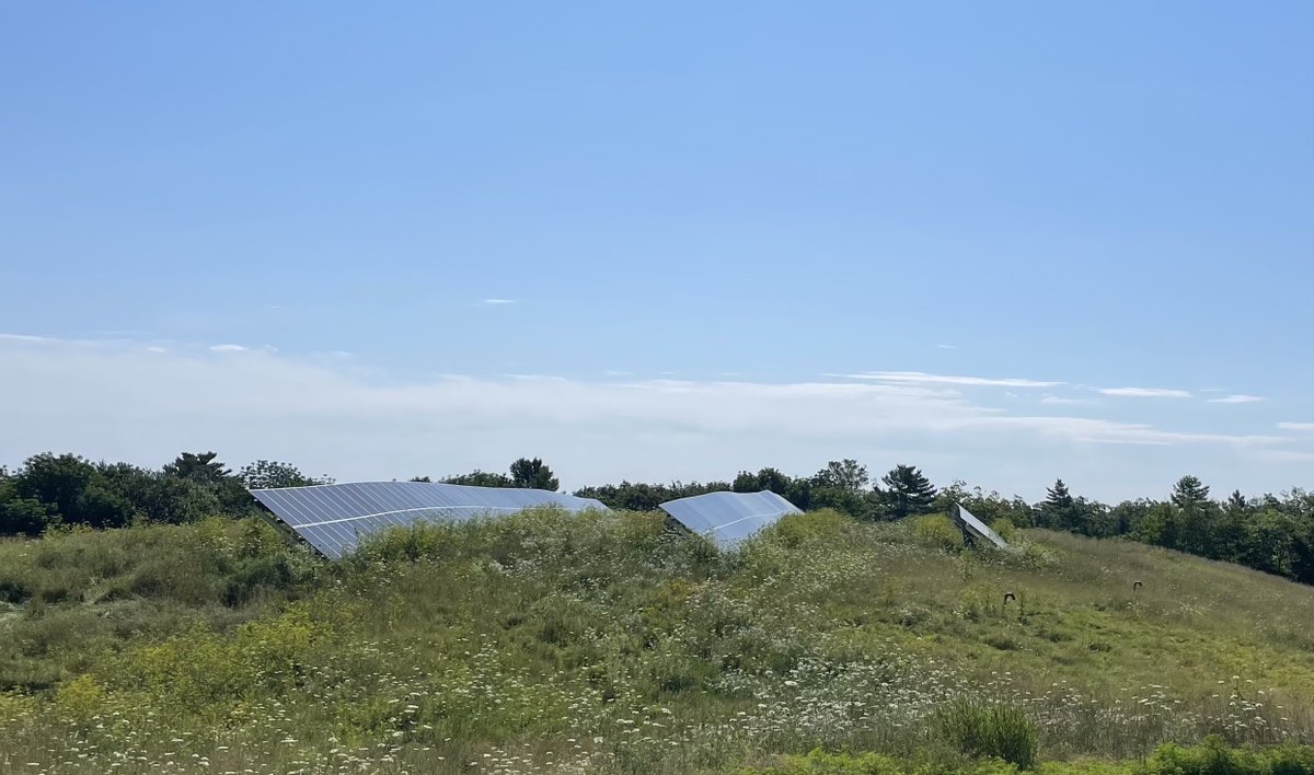 sundog_solar's tweet photo. Working hard all year long. https://t.co/w1HWBPxQ1e #SOLAR #maine https://t.co/tnAeMVh6Ar