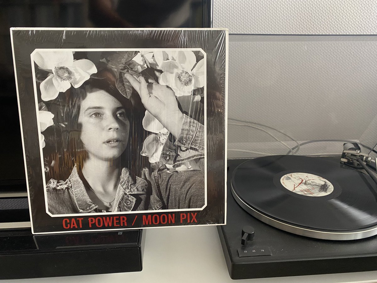 HerkAlex's tweet photo. Beautiful. Perfect. Always.
God Bless Chan Marshall🔥
Cat Power / Moon Pix
https://t.co/Zd7Mb3JgZF
#NowPlaying #CatPower #MoonPix https://t.co/yOTyhbrYof