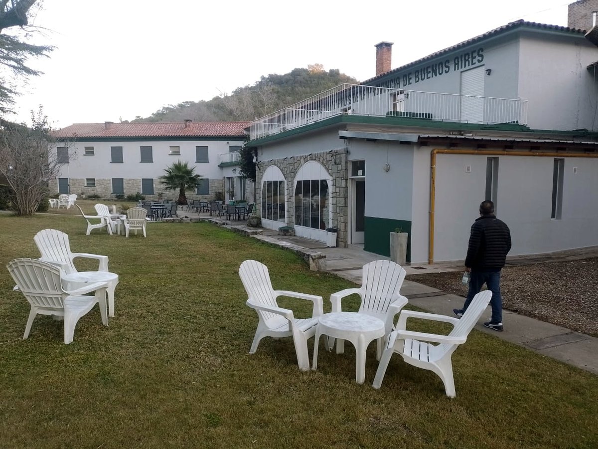 fstmpba's tweet photo. 👋 ¡Buen día! Continuamos con la puesta en valor de nuestro hotel en Villa La Serranita 💪 https://t.co/QSgLtXZEW4