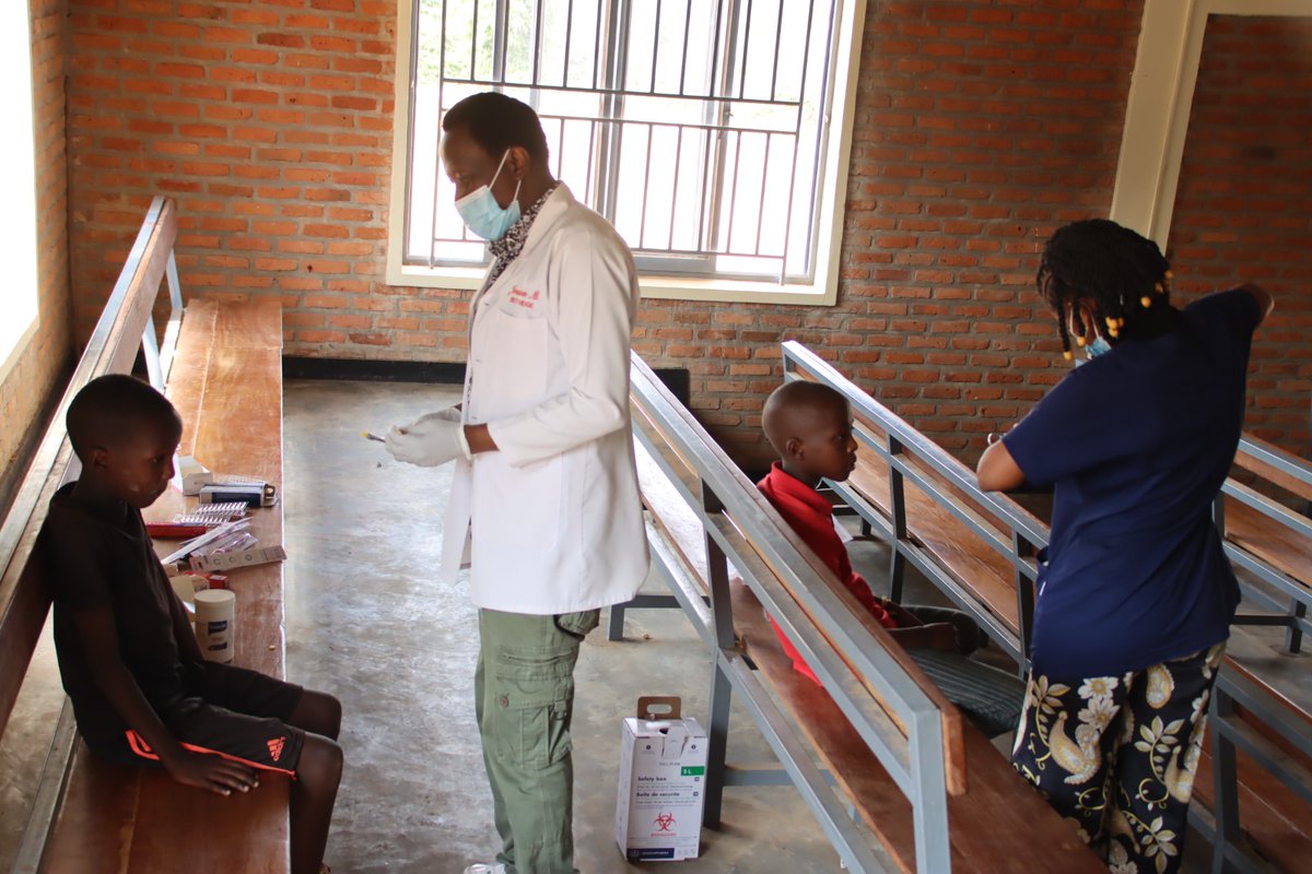 GSF_RC's tweet photo. Day 5 at our Youth Summer Sport Camp, kids had a blast enjoying sports as usual, building teamwork!
Special thanks to the amazing team from @OralRwanda, who conducted teeth screenings for our young athletes and provided necessary dental care.
#Runbugesera #healthcare #SummerCamp https://t.co/hHUGcvvoO6