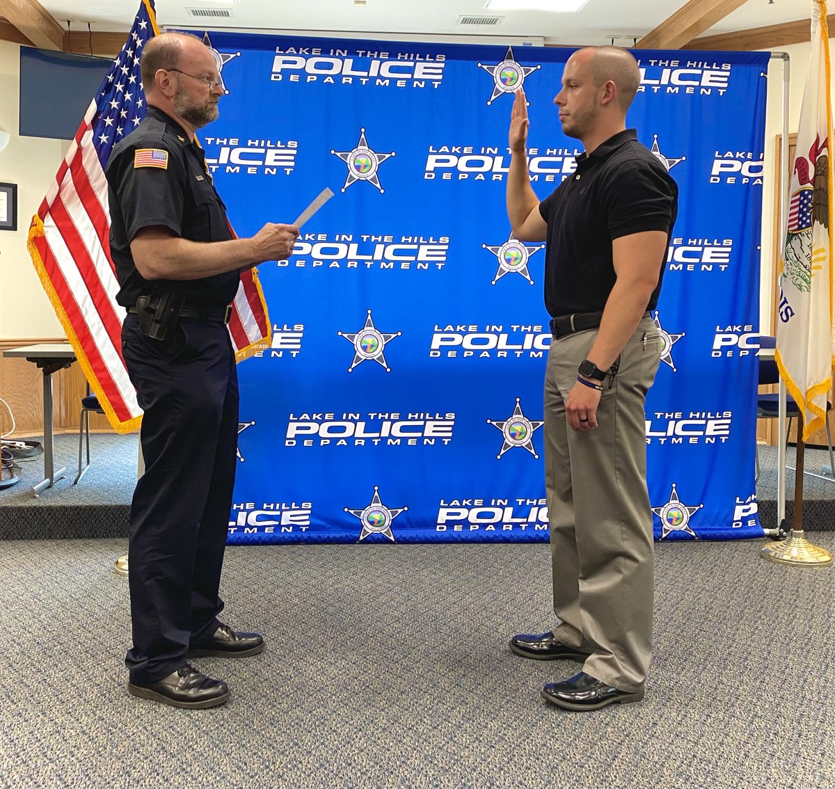 LITHPolice's tweet photo. Yesterday afternoon was a great day here at #lithpd๐. We swore in our newest officer, Officer Rybialek๐ฎ ! Please help us #welcome him to the Village of #lakeinthehills & our amazing #community.๐ @lith60156 https://t.co/z6KFgkwTTX