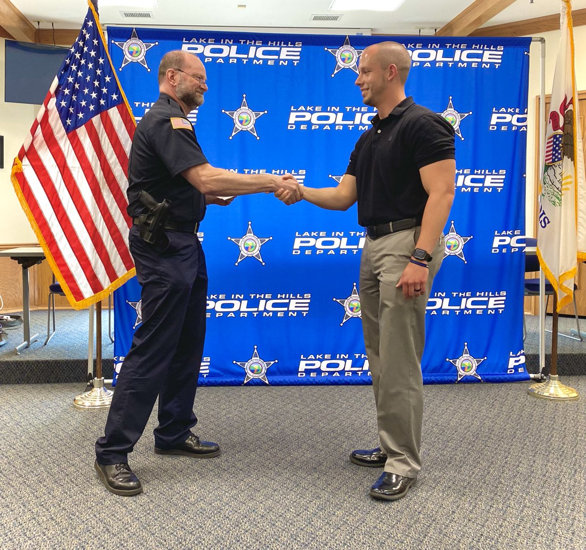 LITHPolice's tweet photo. Yesterday afternoon was a great day here at #lithpd๐. We swore in our newest officer, Officer Rybialek๐ฎ ! Please help us #welcome him to the Village of #lakeinthehills & our amazing #community.๐ @lith60156 https://t.co/z6KFgkwTTX
