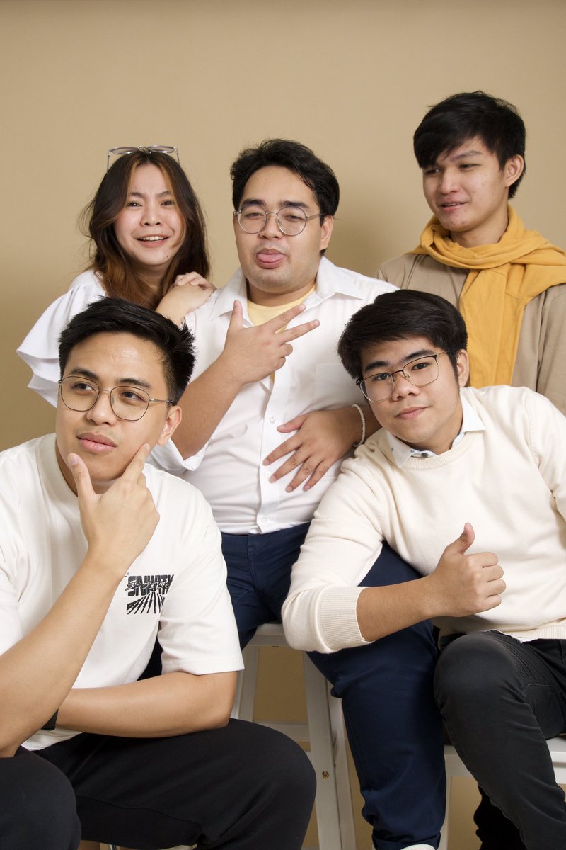 CharlesGabrieI's tweet photo. 1 year old na yung banda ko nung july 22 kaso di pa namin nacecelebrate. well busy kasi lahat eh pero balak namin icelebrate yun sa Aug 25, punta kayo ha? kahit busy pa kami, pinaghahandaan talaga namin to tska may ilan rin kaming mga kasama dito na mga kaibigan namin magpperform https://t.co/x0hRWzo7d8